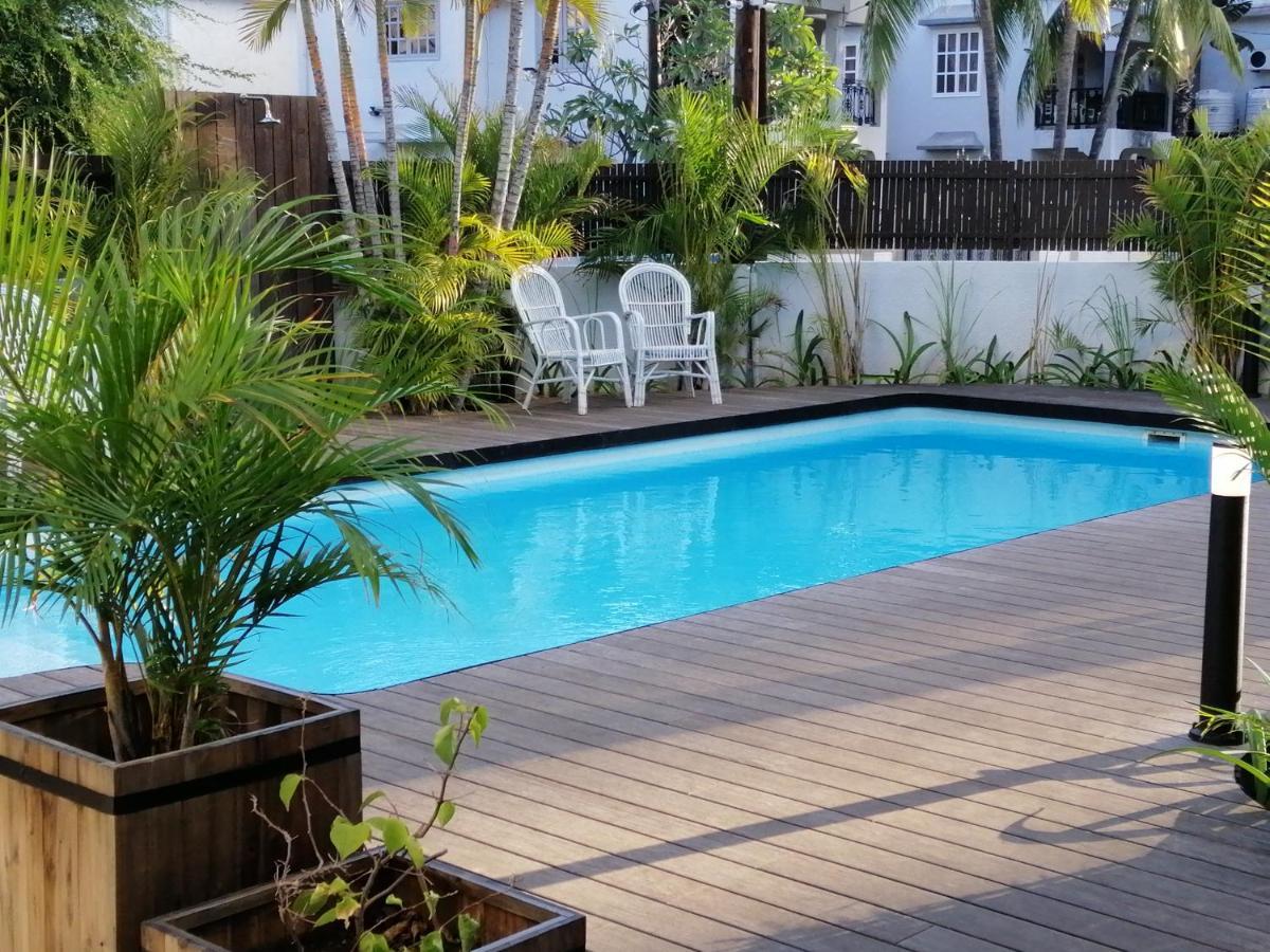 Les Cerisiers - Beach Apartment With Pool, Few Steps To The Beach Flic en Flac Bagian luar foto
